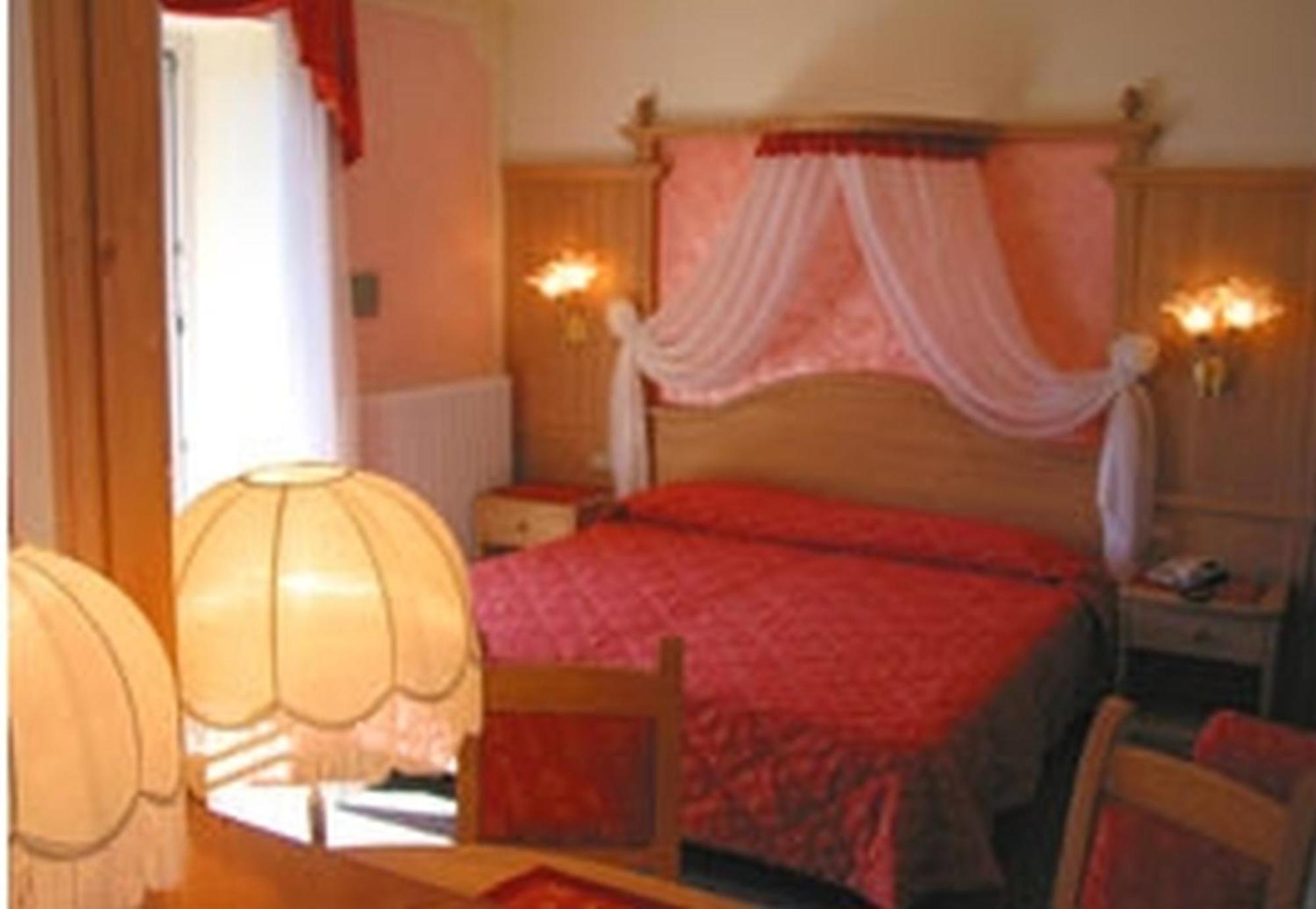 Albergo Stella Alpina Molveno Δωμάτιο φωτογραφία