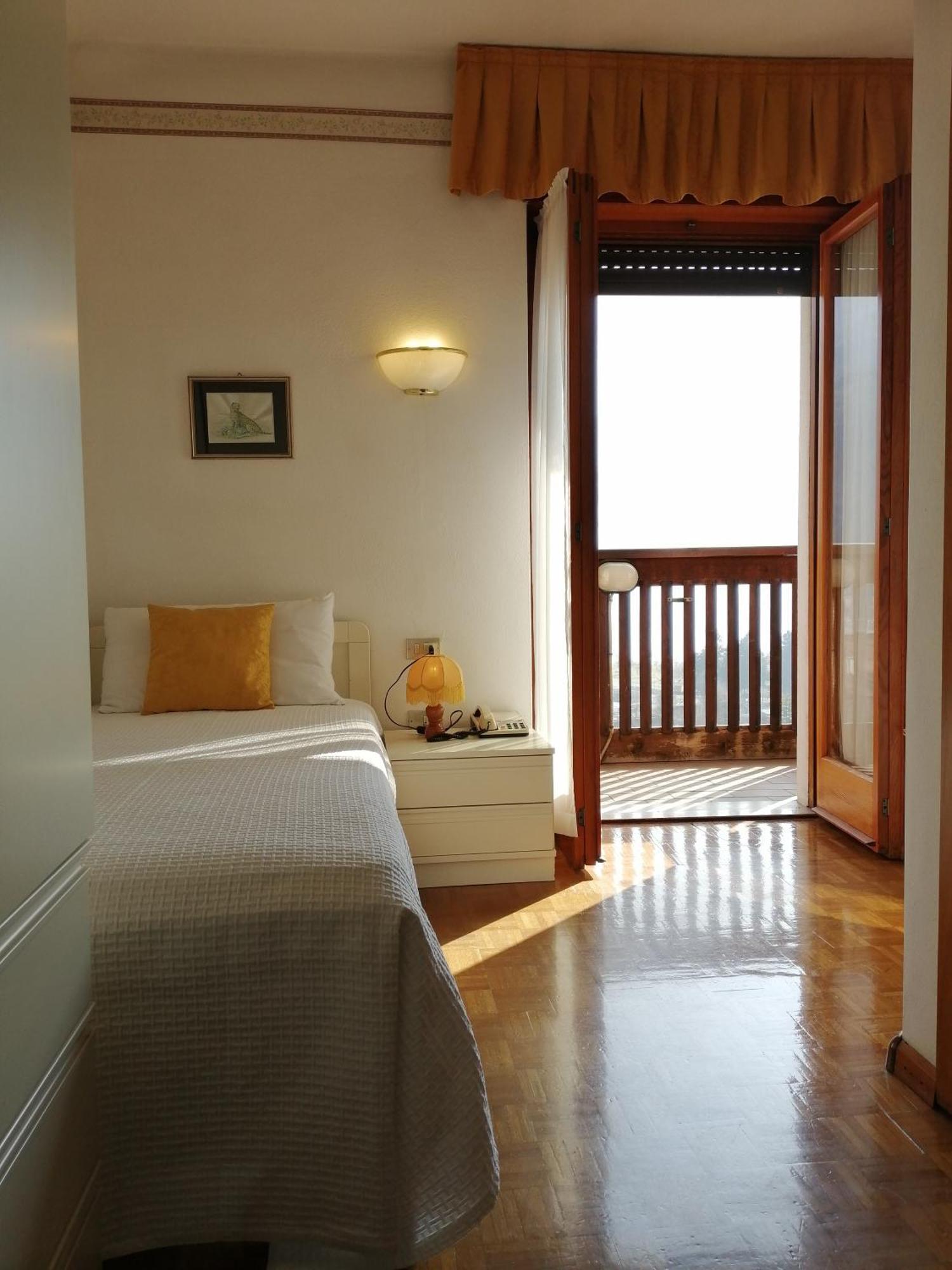 Albergo Stella Alpina Molveno Εξωτερικό φωτογραφία